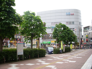 東武東上鶴瀬駅より徒歩１分のパソコンスクール「エブリィキャリアカレッジ」